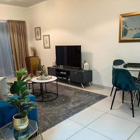 Classy And Cosy Apt - Dainfern Сэндтон Номер фото